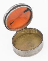 Antik ezüst (Ag) szelence, repedt karneol lap berakásán csiszolt sajátosan erotikus jelenettel, h: 4...