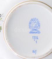 Herendi 2 darab pikkelyes virágmintás csésze, jelzett, egyik ragasztott, m: 5,5 cm