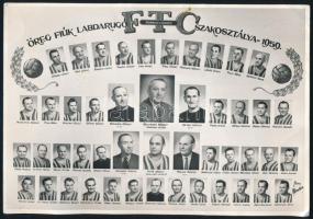 1959 Ferencváros (FTC) öregfiúk labdarúgó szakosztálya (köztük Finta Károly, Gyetvai László, Monostori Károly, stb.), tablófotó, saroktöréssel, 23,5x16 cm