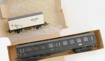 Doboznyi Piko tétel: vasúti kocsik, prospektusok, kapcsoló