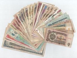 30db-os vegyes külföldi bankjegytétel, benne Lengyelország, NDK, Ausztria, Szerbia, stb. T:F,VG 30pcs mixed, foreign banknote lot, within Poland, GDR, Austria, Serbia, etc. C:F,VG