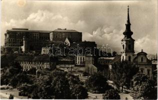 Budapest I. Budai látkép, Királyi vár, Tabán, Szarvas-ház és Szarvas tér, Aranyszarvas étterem, villamos. Képzőművészeti Alap (fl)