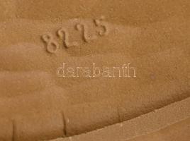 Art deco kalászhordó nő. Sorszámozott, mázas fajansz, kopással, m: 29,5 cm