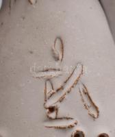 Kovács Éva (1938-): Lány, kerámia figura Kézzel festett Jelzett, hibátlan , m: 19 cm