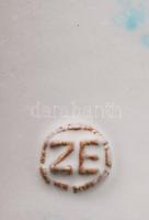 Zákány Eszter: Éneklő lány, kerámia figura és csengő egyben Kézzel festett Jelzett, hibátlan , m: 20...