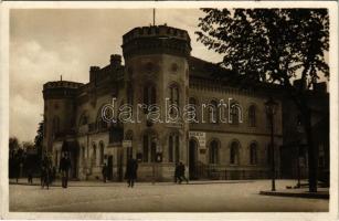 1940 Komárom, Komárno; Tiszti pavilon, népvendéglő / Offizierspavillon / officers' casino, restaurant (gyűrődés / crease)