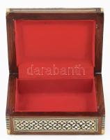 Keleti berakásos fa dobozka. 13x10 cm