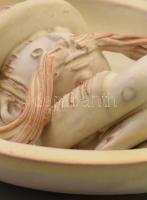 Kovács Éva (1938-): Nagy bajszos legény, mázas kerámia fali dísz Kézzel festett Jelzett, hibátlan d:...