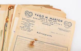 cca 1900-1940 Kb 100 db céges fejléces számla, levélpapír, benne néhány meghívó és egyéb nyomtatvány...