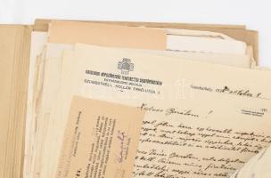 cca 1900-1940 Kb 100 db céges fejléces számla, levélpapír, benne néhány meghívó és egyéb nyomtatvány...