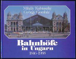 Kubinszky Mihály - Gombár György: Bahnhöfe in Ungarn. Ihre Architektur und Geschichte 1846-1988. (Vasútállomások Magyarországon. Épületek 1846-1988.) Bp., 1989, Idegenforgalmi Propaganda és Kiadó Vállalat. Gazdag képanyaggal illusztrálva. Német nyelven. Kiadói kartonált papírkötés.