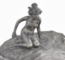 Jugendstil névjegykártyatartó, nimfa alak és béka figurákkal, üvegbetét nélkül, kopással, 28x22 cm