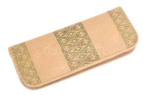 Manikűr készlet, XX. sz. vége, teljes, szecessziós mintával díszített műbőr tartótokban