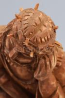 Gondolkodó Krisztus faragott fa szobor, jelzett, m: 23 cm