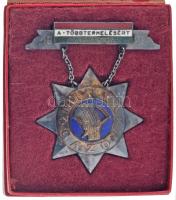 1948. "Mintagazda - a több termelésért" zománcozott kitüntetés hátlapon "MÁP" beütéssel és "1245" sorszámmal, eredeti, sérült tokban (65x45mm) T:AU kis zománchiba