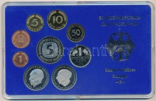 NSZK 1975F 1pf-5M (9xklf) forgalmi sor műanyag dísztokban T:PP FRG 1975F 1 Pfennig - 5 Mark (9xdiff) coin set in plastic case C:PP