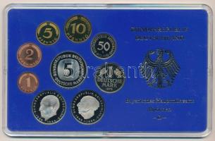 NSZK 1975D 1pf-5M (9xklf) forgalmi sor műanyag dísztokban T:PP patina FRG 1975D 1 Pfennig - 5 Mark (9xdiff) coin set in plastic case C:PP patina