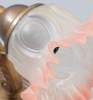 Szecessziós stílusú bronz falikar pár, savmaratott színezett búrákkal, 22x14 cm