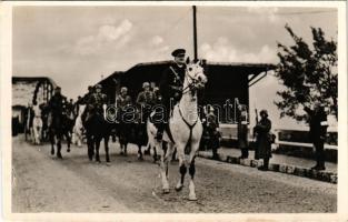 1938 Komárom, Komárno; bevonulás, Vitéz Nagybányai Horthy Miklós kormányzó / entry of the Hungarian troops, Regent Horthy (fl)