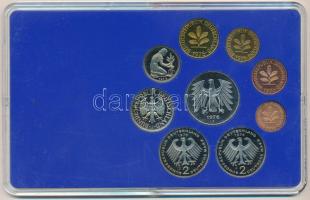 Német Szövetségi Köztársaság 1976J 1pf-5M (9xklf) forgalmi sor műanyag dísztokban T:PP halvány patin...