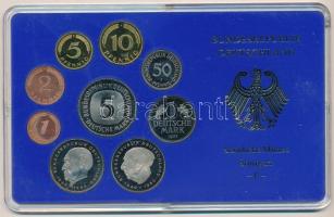 NSZK 1977F 1pf-5M (9xklf) forgalmi sor műanyag dísztokban T:PP  FRG 1977F 1 Pfennig - 5 Mark (9xdiff) coin set in plastic case C:PP