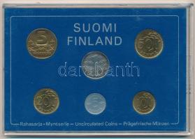 Finnország 1981. 5p - 5M (6xklf) forgalmi sor szettben, műanyag dísztokban T:UNC Finland 1981. 5 Penniä - 5 Markkaa (6xdiff) in set, in plastic case C:UNC