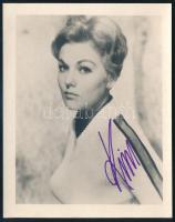 Kim Novak (1933-) filmszínésznő aláírása az őt ábrázoló képen / autograph signature 10x13 cm