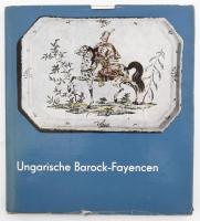 Kiss, Ákos: Ungarische Barock-Fayencen aus Holics und Tata. Bp., 1966, Athenauem. Kiadói foltos egészvászon kötés, papír védőborítóval, kopottas állapotban.