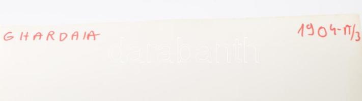 cca 1968-1974 Ghardaia és Beni Yenni, Algéria, 5 db MTI sajtófotó, a hátoldalon feliratozva, 18x13 c...