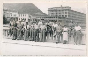 1938 Valdagno, RIPENSIA Temesvár labdarúgó csapat útban Milánóba: Gall, Oprea, Lazar, Sorin, Lazar, Bürger, Nagy, Beke, Kotormány, dr. Lazar, Chiroiu, Dobay, Deheleanu, Sepp Pojar si Marksteiner, Karcsi si Eugen Berger, Marta Zombory, Ciolac si portarul nostru Zombory, focisták / RIPENSIA Timisoara football team, sport photo (fl)