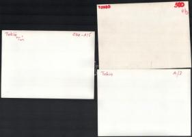 cca 1970-1980 Tokió, Japán, 7 db sajtófotó, a hátoldalon feliratozva, vegyes állapotban, 18x13 cm