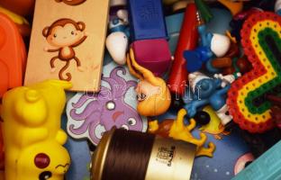 Doboznyi sokdarabos játék tétel