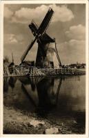 Kiskunhalas, szélmalom. Grosz foto / windmill