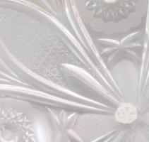 Csehszlovák ólomkristály kínáló, dobozában, d: 24 cm