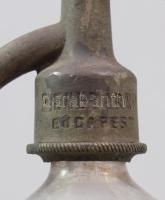 Millenium Szikvízgyár ritka kisméretű szódásüveg, jó állapotban, m: 20,5 cm