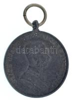 1914. "Ferenc József Bronz Vitézségi Érem" hadifém változatú kitüntetés mellszalag nélkül, szignó nélkül T:XF,VF Hungary 1914. "Bronze Gallantry Medal (Der Tapferkeit)" war metal variant decoration without ribbon, without signature C:XF,VF NMK 137.