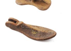 Öntöttvas kaptafa 50 cm, hozzávaló két talppal jelzett, orosz. XX: sz eleje