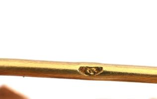 Arany (Au) 14K rózsa bross, jelzett, 5,3×2,3 cm, nettó: 6,3 g