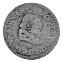 Osztrák államok / Tirol DN (1619-1625) 3kr Ag "V. Lipót kormányzó" (1,50g) T:VF Austrian states / County of Tyrol ND (1619-1625) 3 Kreuzer Ag "Leopold V governor" (1,50g) C:VF Krause KM#238