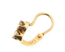 Arany (Au) 14K köves fülbevalópár, jelzett, 1,3×0,6 cm, bruttó: 1,1 g