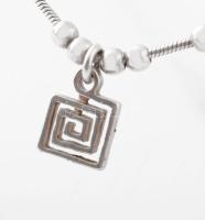 Ezüst(Ag) golyós kígyó nyaklánc meandermintás medállal, jelzett, h: 42 cm, nettó: 5,1 g