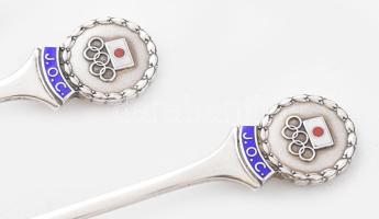 Ezüst(Ag) 6 db japán zománcfestésű olimpiai kanál, jelzett, h: 11,3 cm, bruttó: 77,7 g