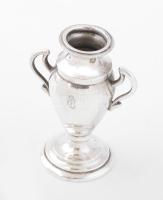 Ezüst(Ag) kis füles váza, monogrammal, jelzett, m: 7,5 cm, nettó: 41,9 g