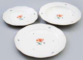 3 darabos, Herendi, Óherendi pipacs mintás porcelán tányér szett: lapos, mély, süteményes. Kézzel festett, jelzett, kis kopásokkal d: 20-26,5 cm