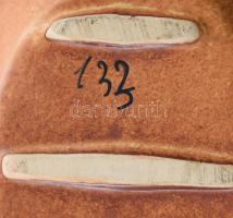 Roberto Rigon díszváza. Mázas kerámia, kézzel festett, számmal jelzett, kis lepattanással, 24x19 cm