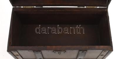 Kincses ládika. Fa, bőr, fém. 24x17x20 cm