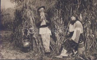 Romanian peasants with flute (EK)