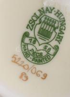 Zsolnay váza virág mintával. Kézzel festett, jelzett, hibátlan, d: 12 cm