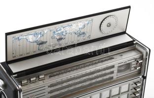 1965-1969 Philips Antoinette Transworld de Luxe L6X38T rádió. Működik, jó állapotban, 35x25 cm, ritk...