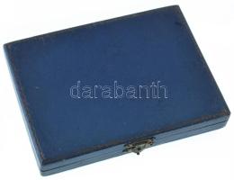 1936. Az Országos Nemzeti Klub ezüstözött bronz plakettje Tasnádi Nagy András a Klub 200. vitaestjén...